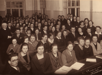 J. Tumas su dėstomo kurso studentais, 1928 m.