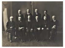 Senatas 1926–1927 m. Sėdi iš kairės: prof. P. Jodelė, prof. M. Römeris