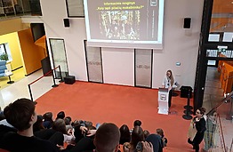 KTU bibliotekoje moksleiviams vyko informacinis renginys apie piliečių mokslą