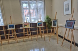 Kviečiame į doc. A. Jasenkos tapybos darbų parodą &bdquo;Dievo dažnis yra 50 hz&ldquo;